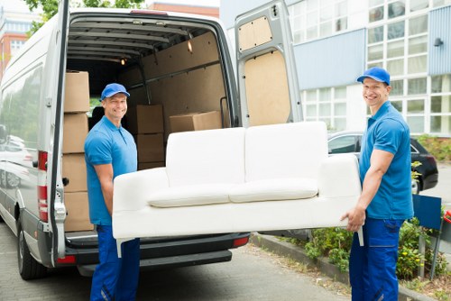 Removal van and moving crew serving homes in Chislehurst